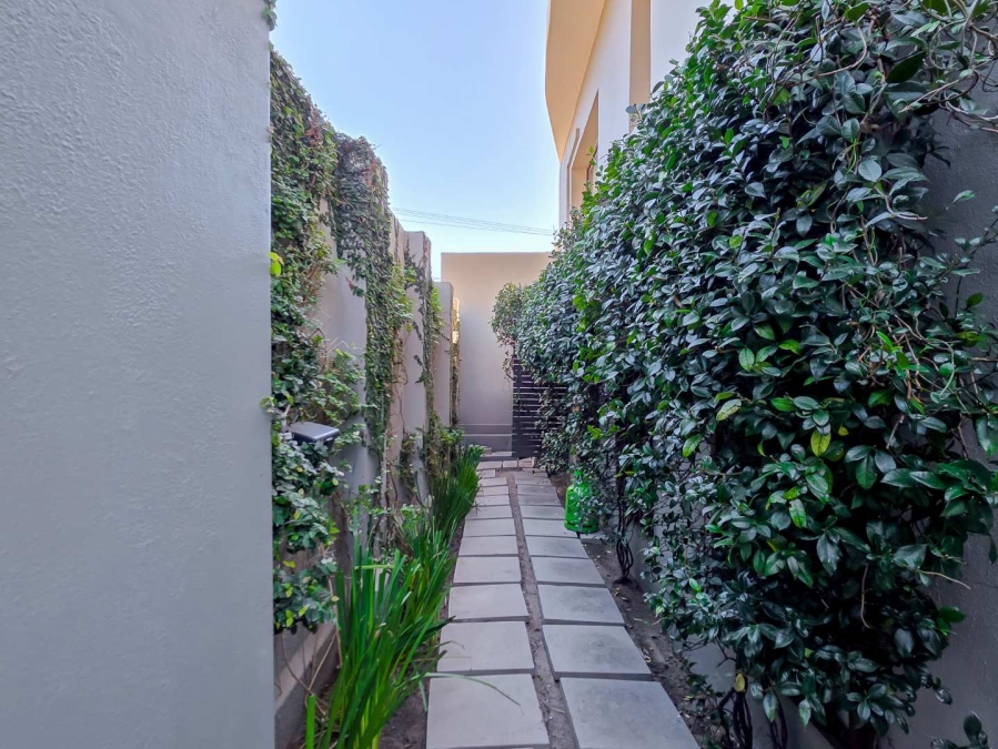 3 Bedroom Property for Sale in Fresnaye Western Cape